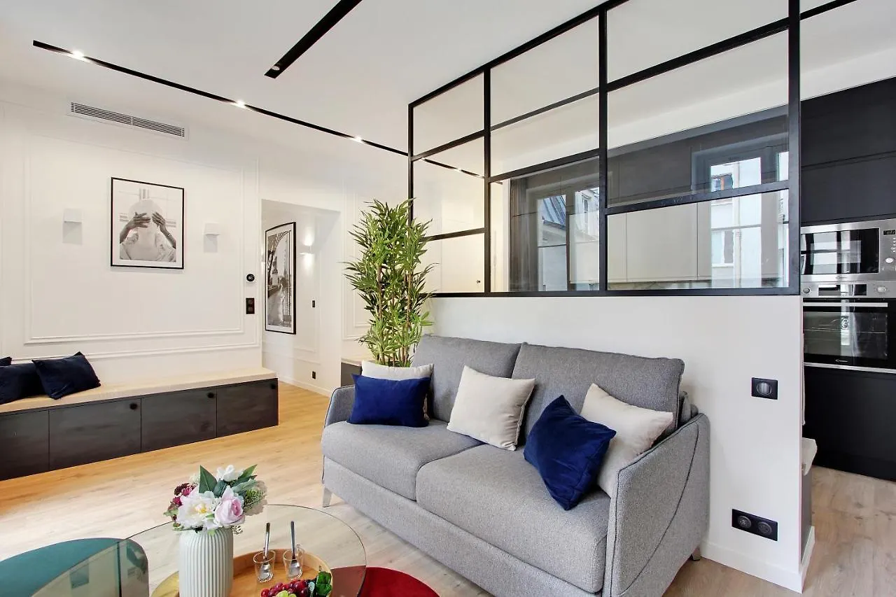 Cmg - Montorgeuil / Centre De Paris Apartment 0*,  France