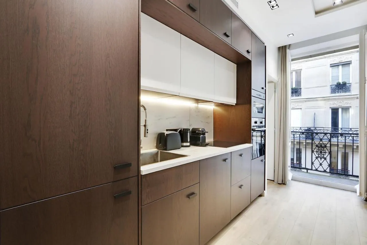Cmg - Montorgeuil / Centre De Paris Apartment 0*,  France